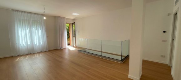 3 Schlafzimmer Wohnung in Milan, Italy, Nr. 244825 6