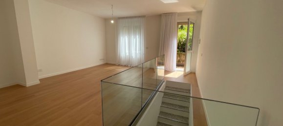 3 Schlafzimmer Wohnung in Milan, Italy, Nr. 244825 9