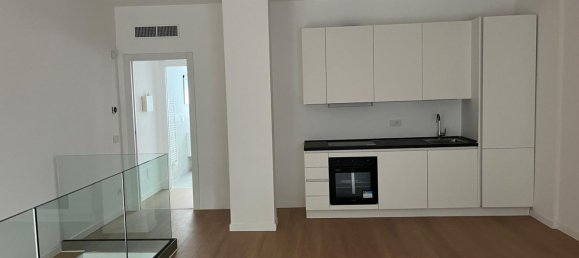 3 Schlafzimmer Wohnung in Milan, Italy, Nr. 244825 7