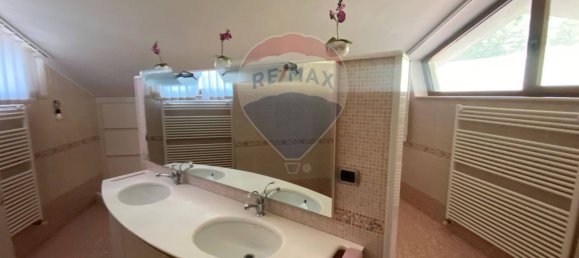 5 bedrooms Villa in San Lorenzello, Italy No. 262168 48