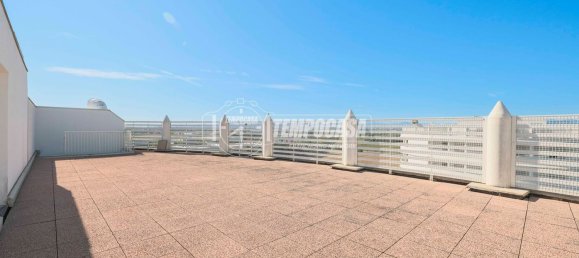 5 bedrooms Penthouse in Calderara di Reno, Italy No. 341172 2