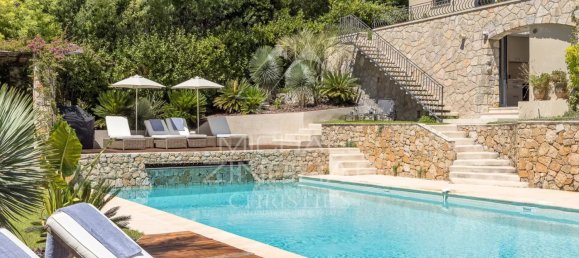 5 bedrooms Villa in Cannes, France No. 298066 2