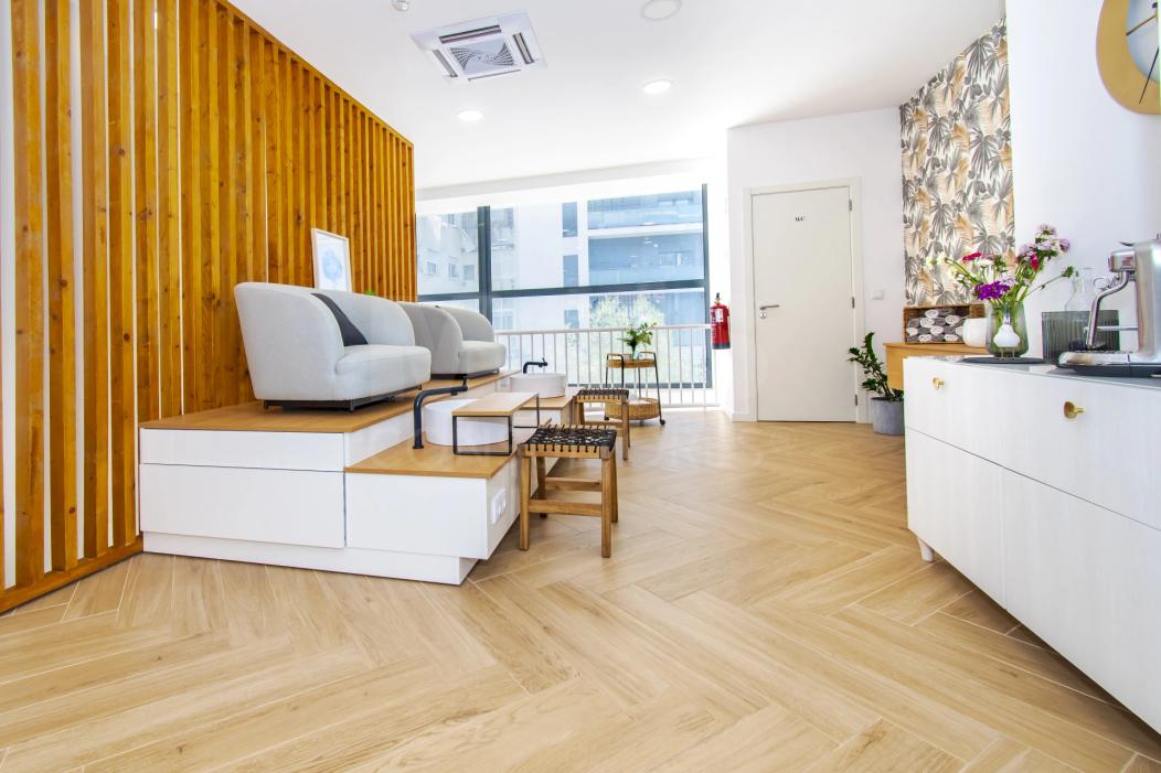  Commercial property in Loures, Portugal No. 215717