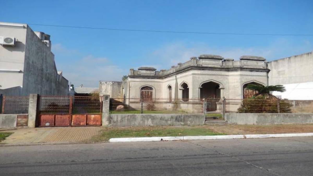 3 bedrooms House in Quilmes, Argentina No. 3901