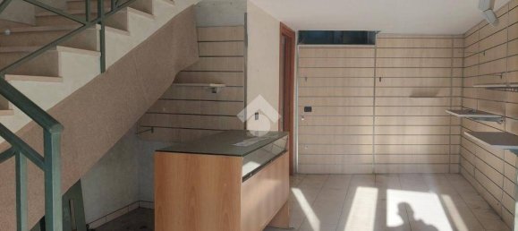 22m² Commercial property in Naples, Italy No. 279333 5