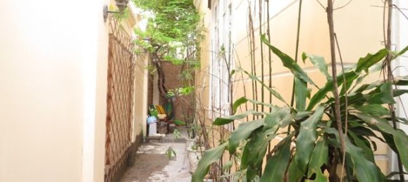 Villa de 4 dormitorios en Tay Ho, Vietnam No. 4196 2