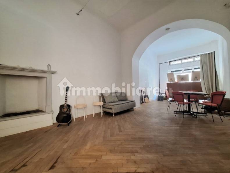 2 rooms Commercial property in Milan, Italy No. 245304
