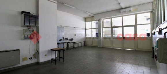 Almacén en Morolo, Italy 2100 m² No. 83063 24