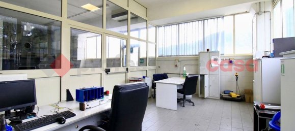 Almacén en Morolo, Italy 2100 m² No. 83063 43
