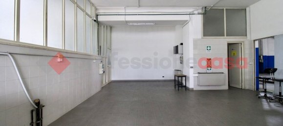 Almacén en Morolo, Italy 2100 m² No. 83063 33