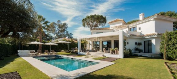 Villa de 5 dormitorios en Marbella, Spain No. 74986 6