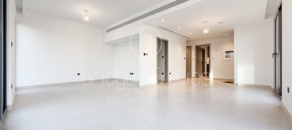 Villa de 4 dormitorios en Dubai, UAE No. 65806 3