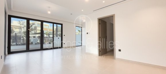 Villa de 4 dormitorios en Dubai, UAE No. 65806 6