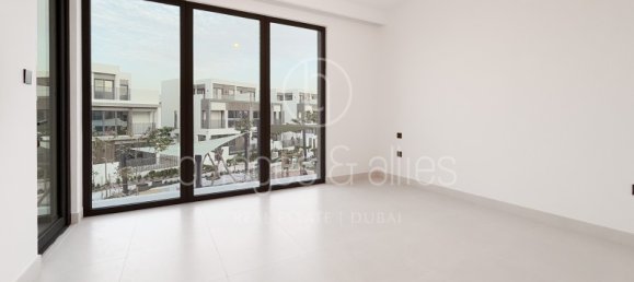 Villa de 4 dormitorios en Dubai, UAE No. 65806 8
