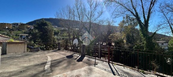 4 rooms House in Salerno, Italy No. 32144 12