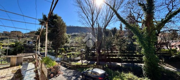 4 rooms House in Salerno, Italy No. 32144 21