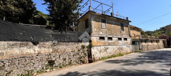 4 rooms House in Salerno, Italy No. 32144 2