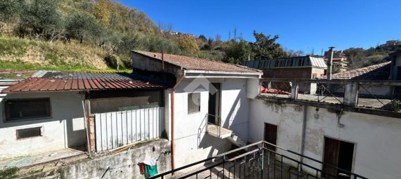 4 rooms House in Salerno, Italy No. 32144 13