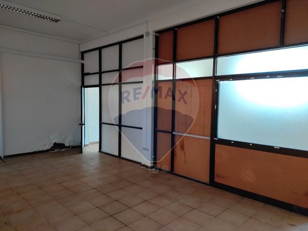 Коммерческая недвижимость 115м² в Нелаш, Португалия № 44637