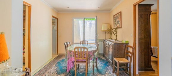 3 bedrooms House in Le Bouscat, France No. 302088 3