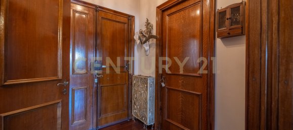 4 bedrooms Apartment in Rome, Italy No. 306635 42