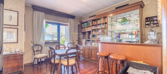4 bedrooms Apartment in Rome, Italy No. 306635 9