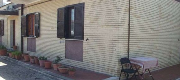 4 rooms Apartment in Palombara Sabina, Italy No. 199875 3