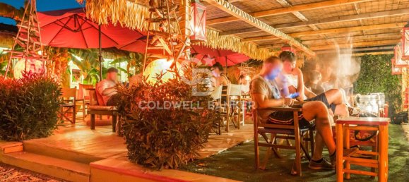 7 rooms Commercial property in Pietrasanta, Italy No. 232100 24