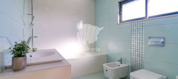 4 Schlafzimmer Haus in Lagoa, Portugal, Nr. 100359 19