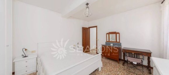 1 bedroom Apartment in Venice, Italy No. 220673 3