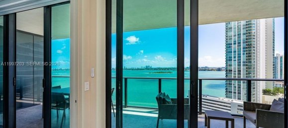 2 chambres propriété commerciale à vendre à Miami, Miami-Dade, Florida, USA № 614879 12