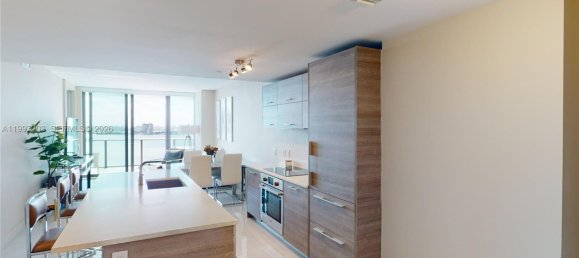2 chambres propriété commerciale à vendre à Miami, Miami-Dade, Florida, USA № 614879 10