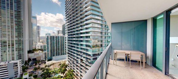 2 chambres propriété commerciale à vendre à Miami, Miami-Dade, Florida, USA № 614879 6