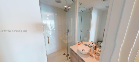 2 chambres propriété commerciale à vendre à Miami, Miami-Dade, Florida, USA № 614879 20