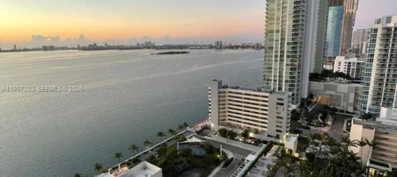 2 chambres propriété commerciale à vendre à Miami, Miami-Dade, Florida, USA № 614879 28