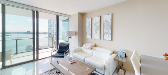 2 chambres propriété commerciale à vendre à Miami, Miami-Dade, Florida, USA № 614879 3