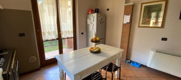5 rooms Villa in Tavazzano con Villavesco, Italy No. 13207 3