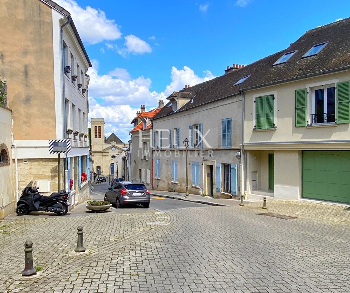 6 bedrooms Building in Le Pecq, France No. 161560