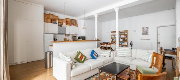 2 bedrooms Apartment in Paris, France No. 169967 2