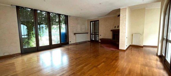 12 rooms Apartment in Caselle Torinese, Italy No. 75515 21