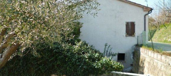 5-Zimmer Haus in Cingoli, Italy, Nr. 101966 9