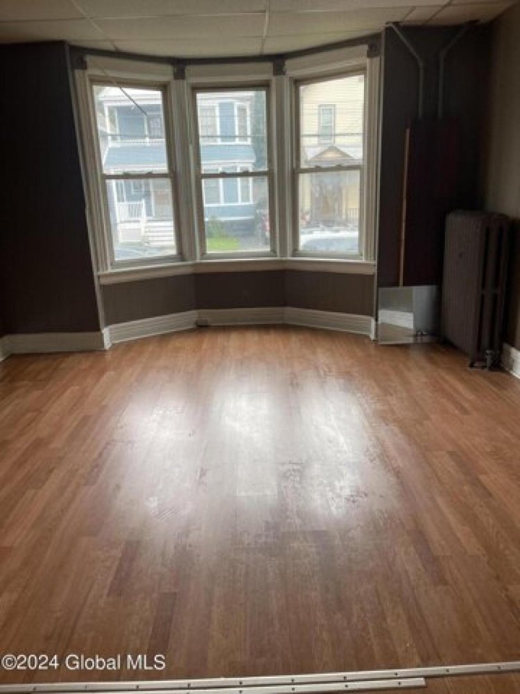 6 bedrooms House in Schenectady, USA No. 390951