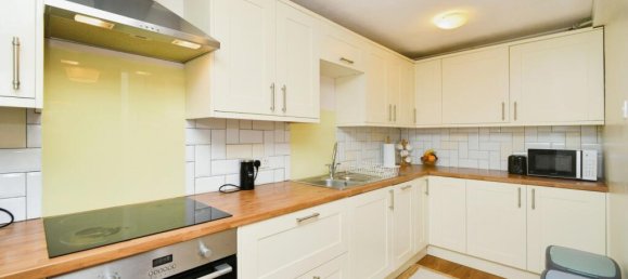 2 bedrooms Apartment in Brighton and Hove, United Kingdom No. 10688 2