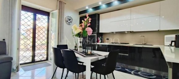 Квартира с 4 комнатами в Априлия, Италия № 283459 37