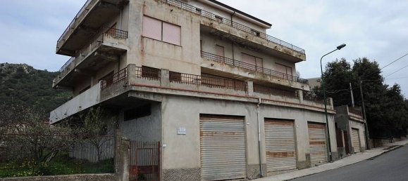 800m² Building in Sardinia, Italy No. 257020 2