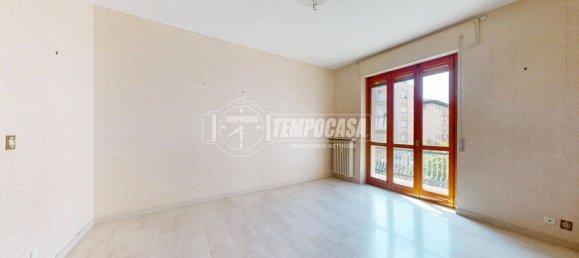 2 bedrooms Apartment in Alba, Italy No. 350259 3