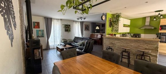 3 bedrooms House in Chambly, France No. 311298 2