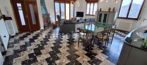 Вилла с 6 спальнями в Роветта, Италия № 102715 21