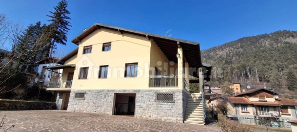 Вилла с 6 спальнями в Роветта, Италия № 102715 5