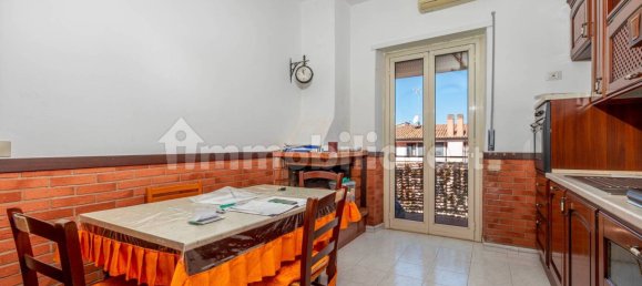 3 bedrooms Apartment in Rome, Italy No. 213694 7